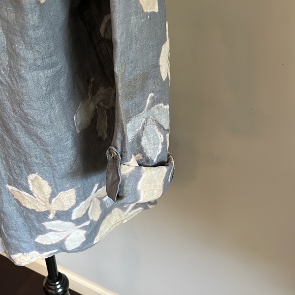 Hand painted tunic top.  100% Linen.  Made in Ecuador.  Size Small. - Picture 3 of 8